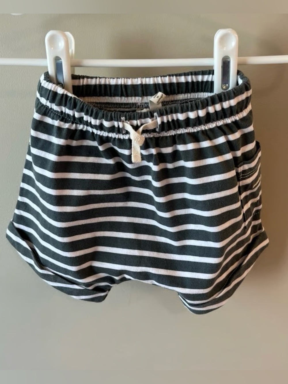Gray Label Organic Cotton Baby Shorts Navy Striped Knit 6/9 Months Coastal Prep
